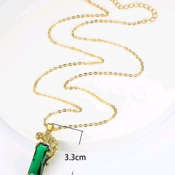 Elegant Gold and Green Panther Pendant Necklace - Picture 3 of 5